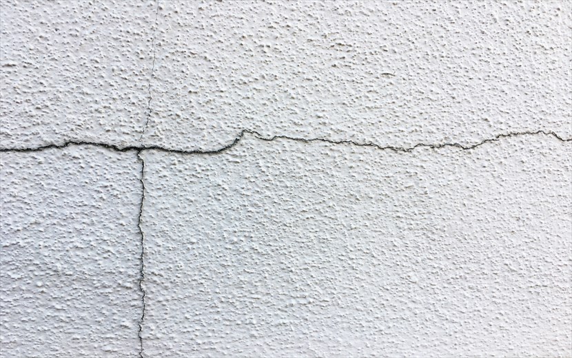 マンション壁、斜めのひび割れは要注意！？一直線、幅、場所など徹底解説